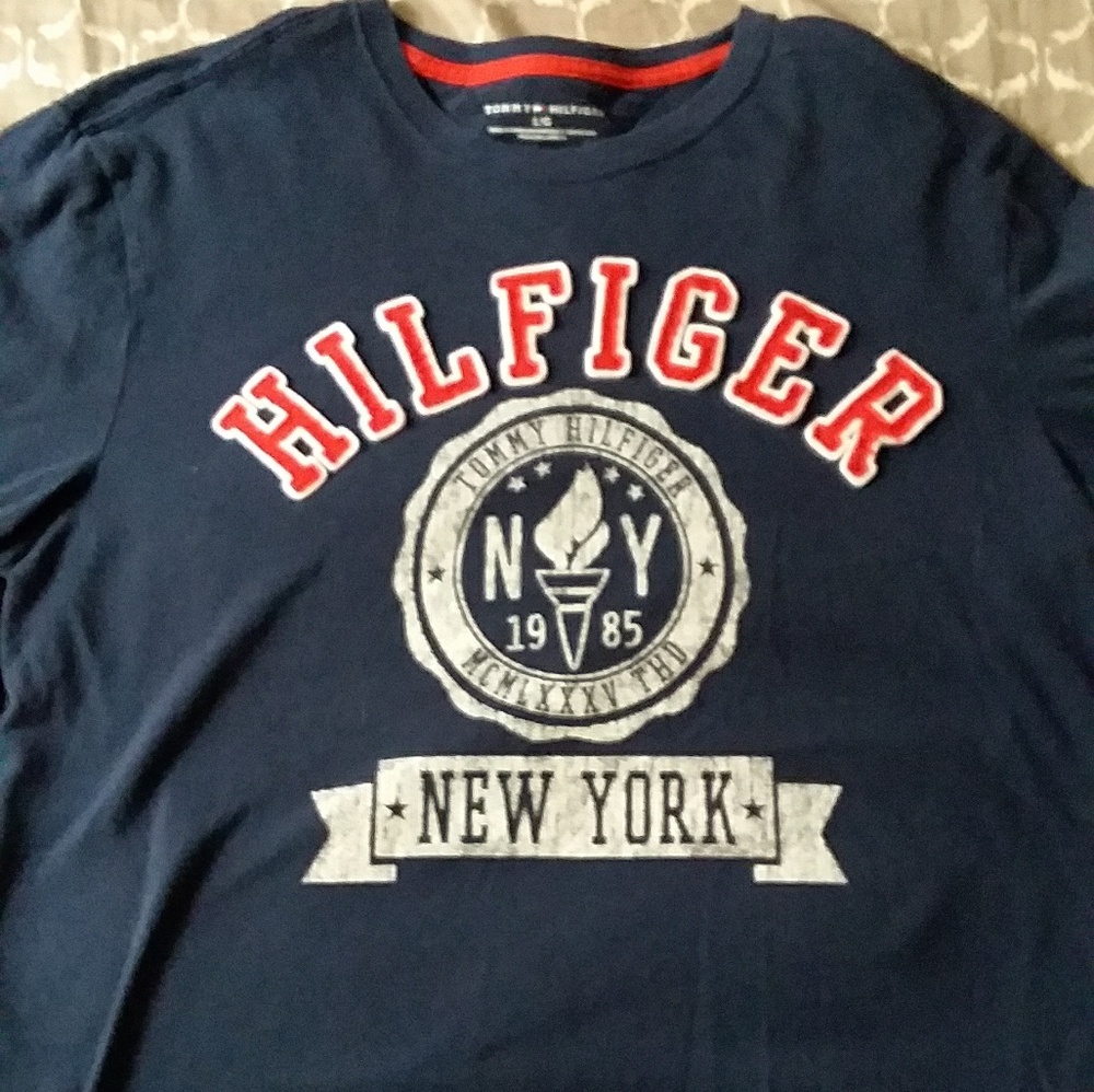Tommy Hilfiger tee